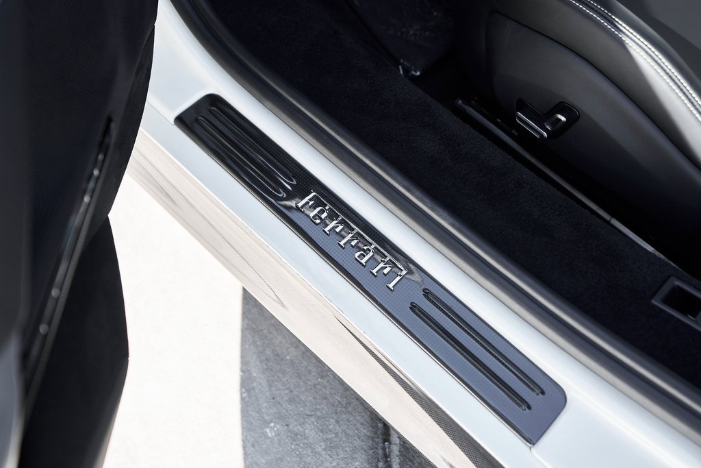 Used 2023 Ferrari SF90 Stradale image 41