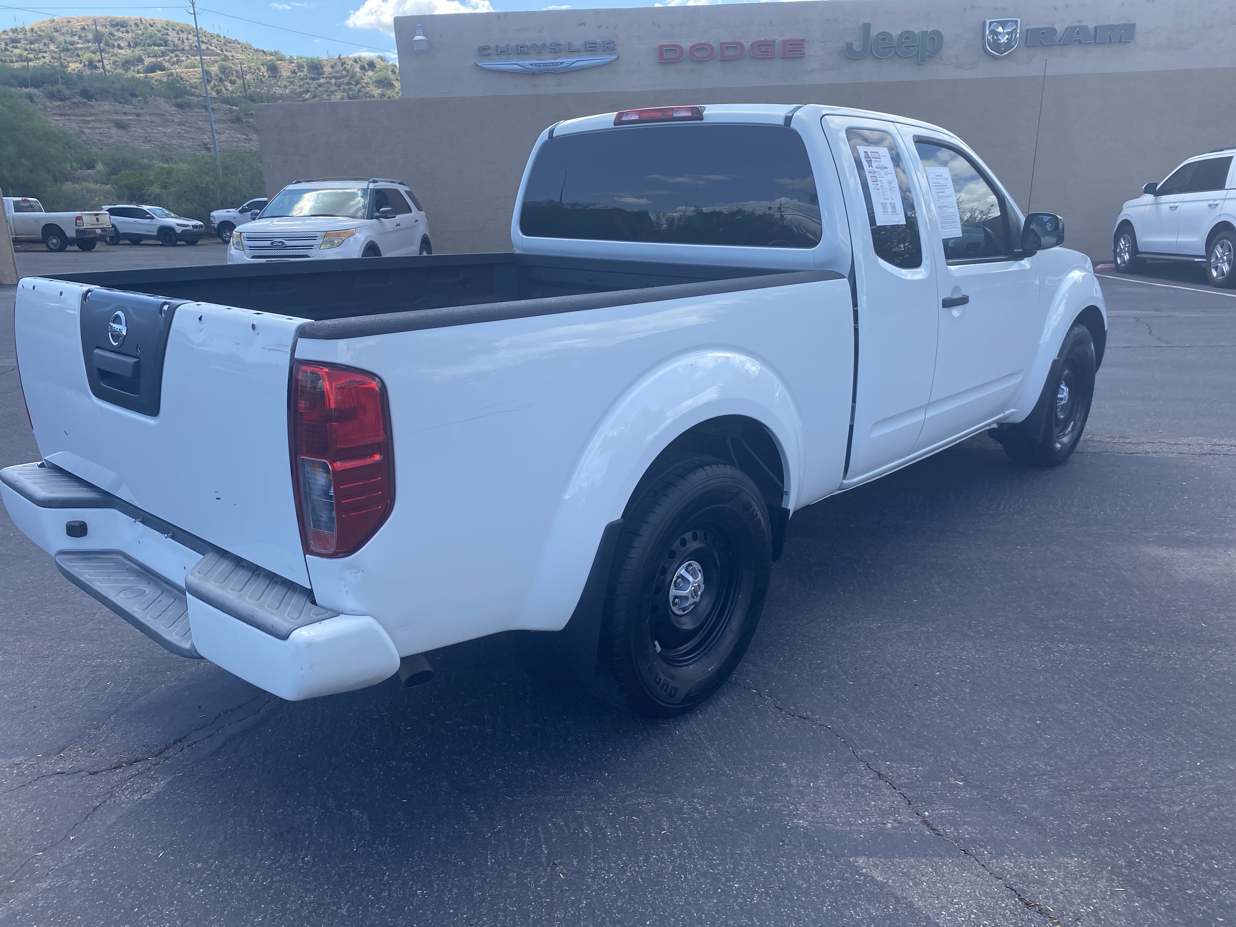 Used 2020 Nissan Frontier S RWD image 2