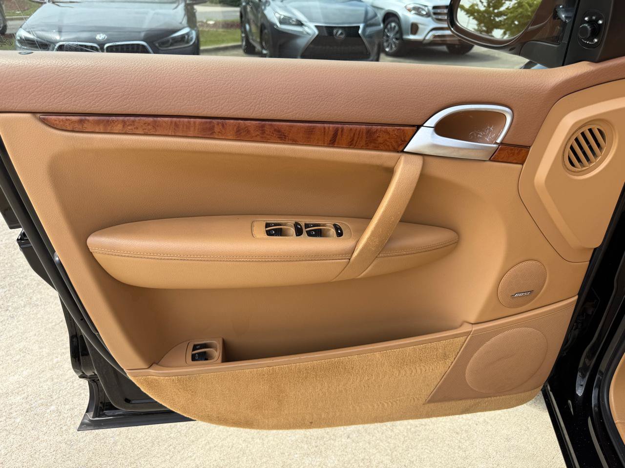 Used 2005 Porsche Cayenne S AWD/4WD image 39
