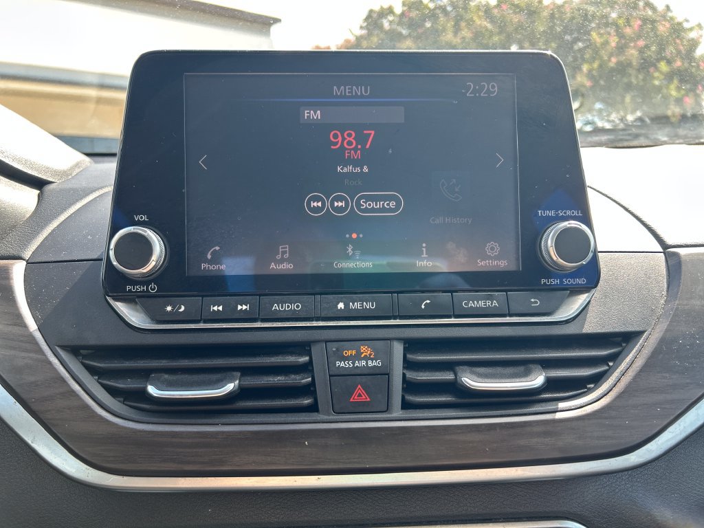 Used 2023 Nissan Altima 2.5 SV FWD image 21