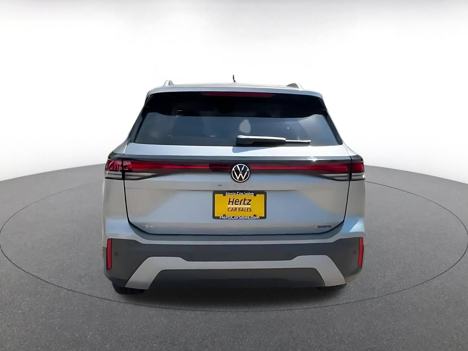 Used 2026 Volkswagen Tiguan SE AWD/4WD image 12