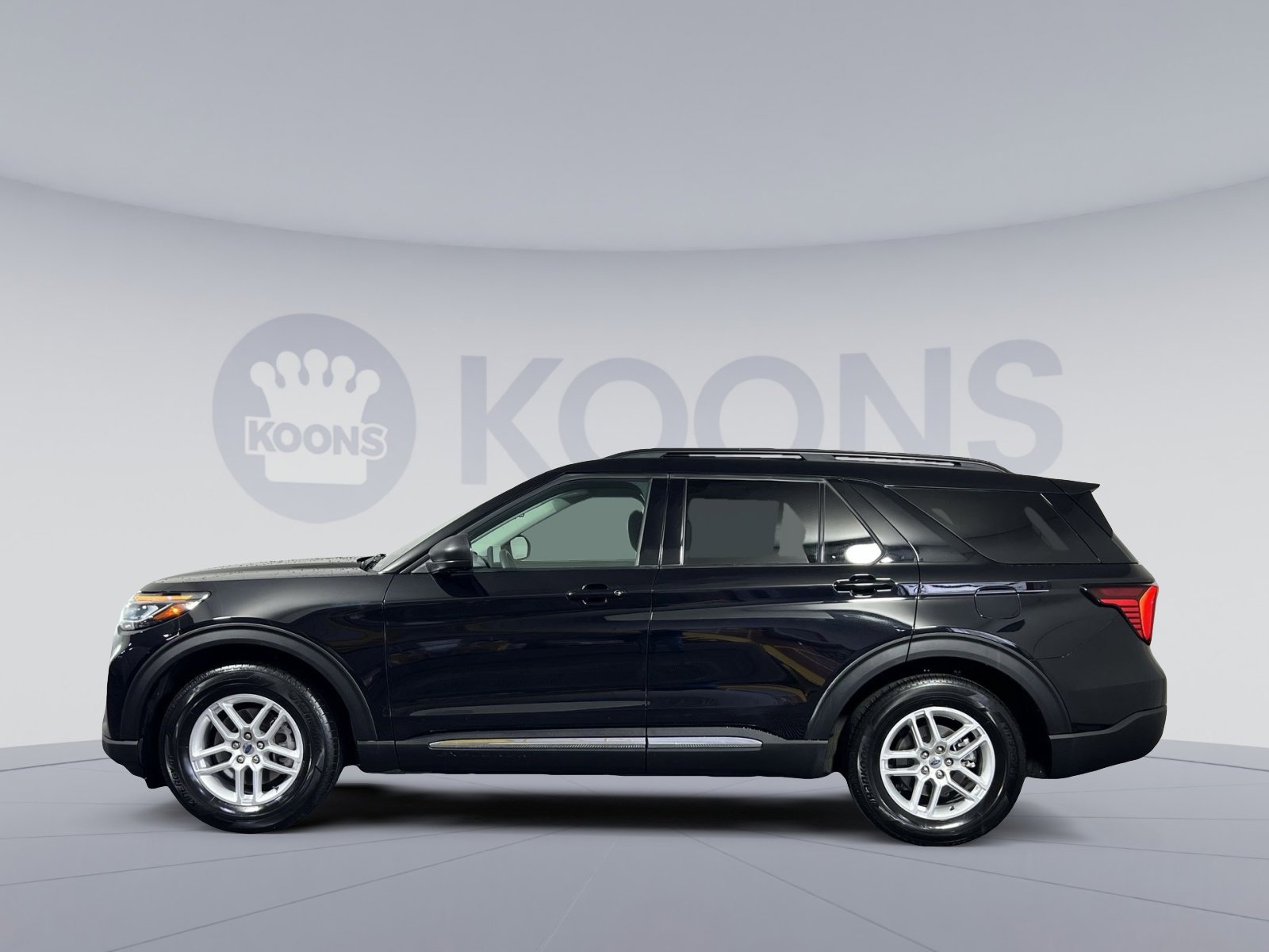 Used 2025 Ford Explorer Active RWD image 7