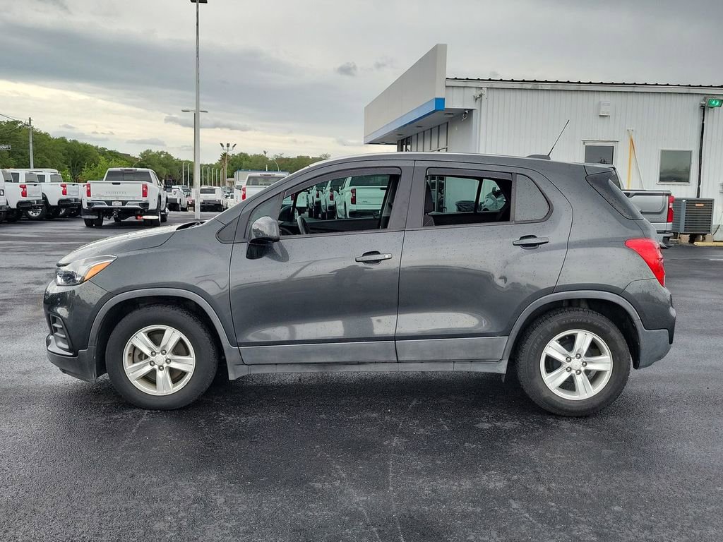 Used 2020 Chevrolet Trax LS FWD image 3