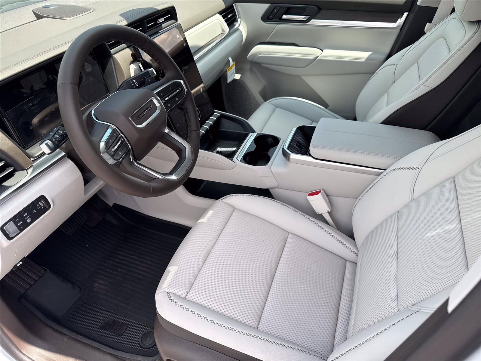 New 2026 GMC Terrain Denali w/ LPO, Floor Liner Package AWD/4WD image 10