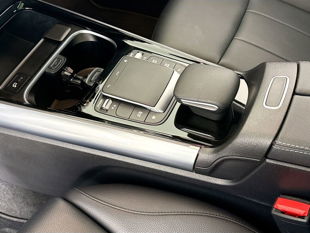 Used 2022 Mercedes-Benz GLA 250 GLA 250 image 21