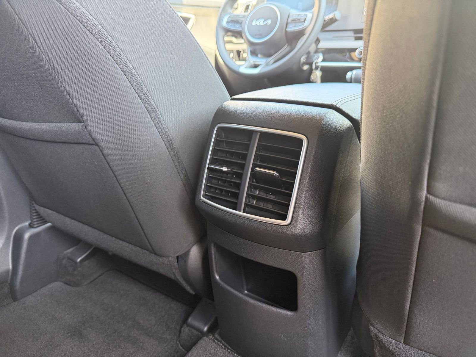 Used 2025 Kia Sportage LX image 22