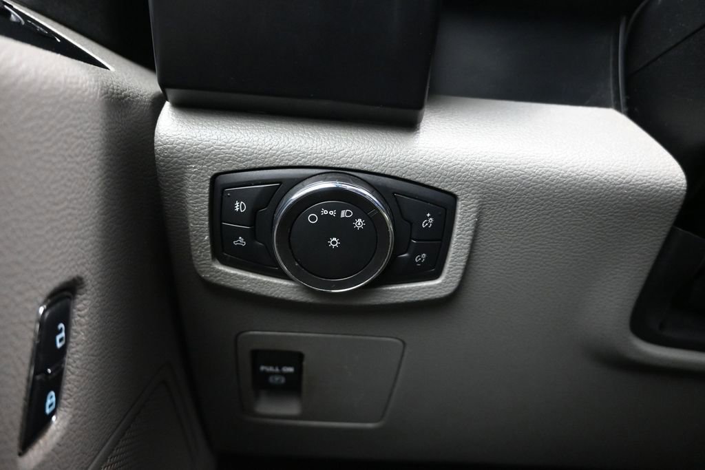 Used 2018 Ford F150 XL w/ Equipment Group 101A Mid AWD/4WD image 17