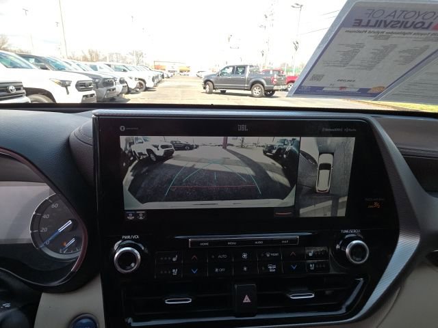 Used 2020 Toyota Highlander Platinum image 22