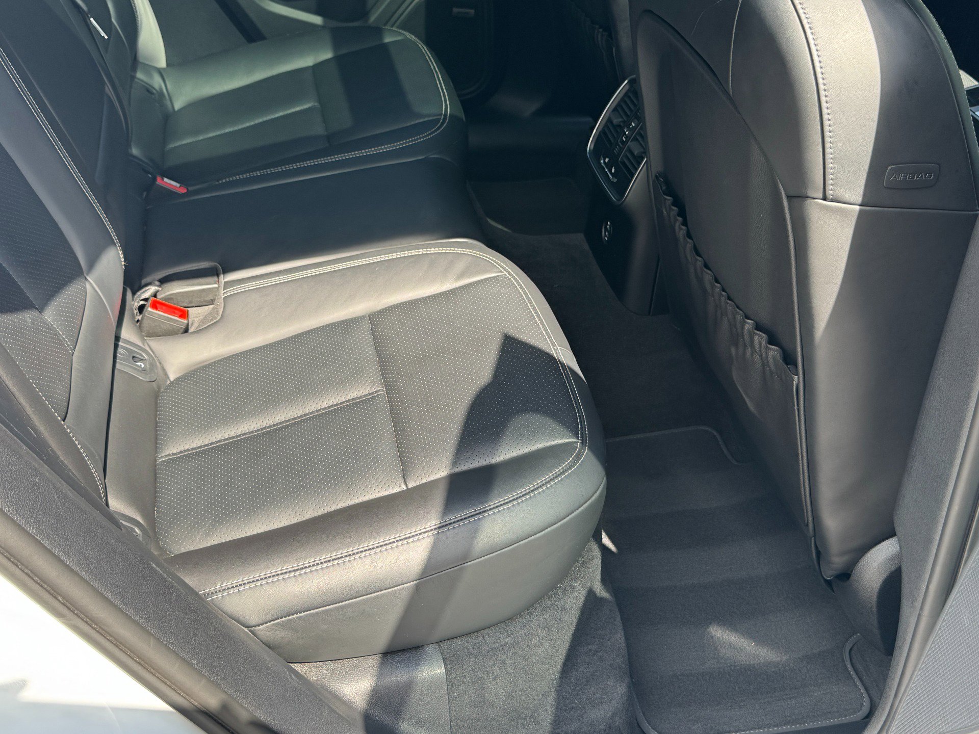 Used 2023 Porsche Macan image 62