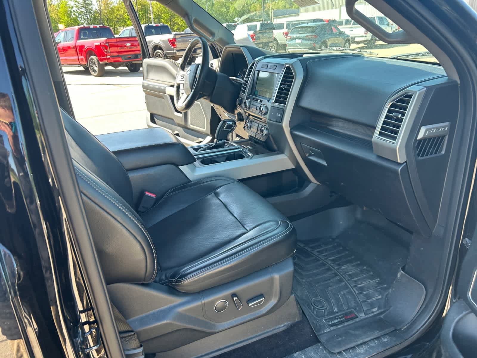 Used 2016 Ford F150 Lariat w/ Equipment Group 502A Luxury AWD/4WD image 17