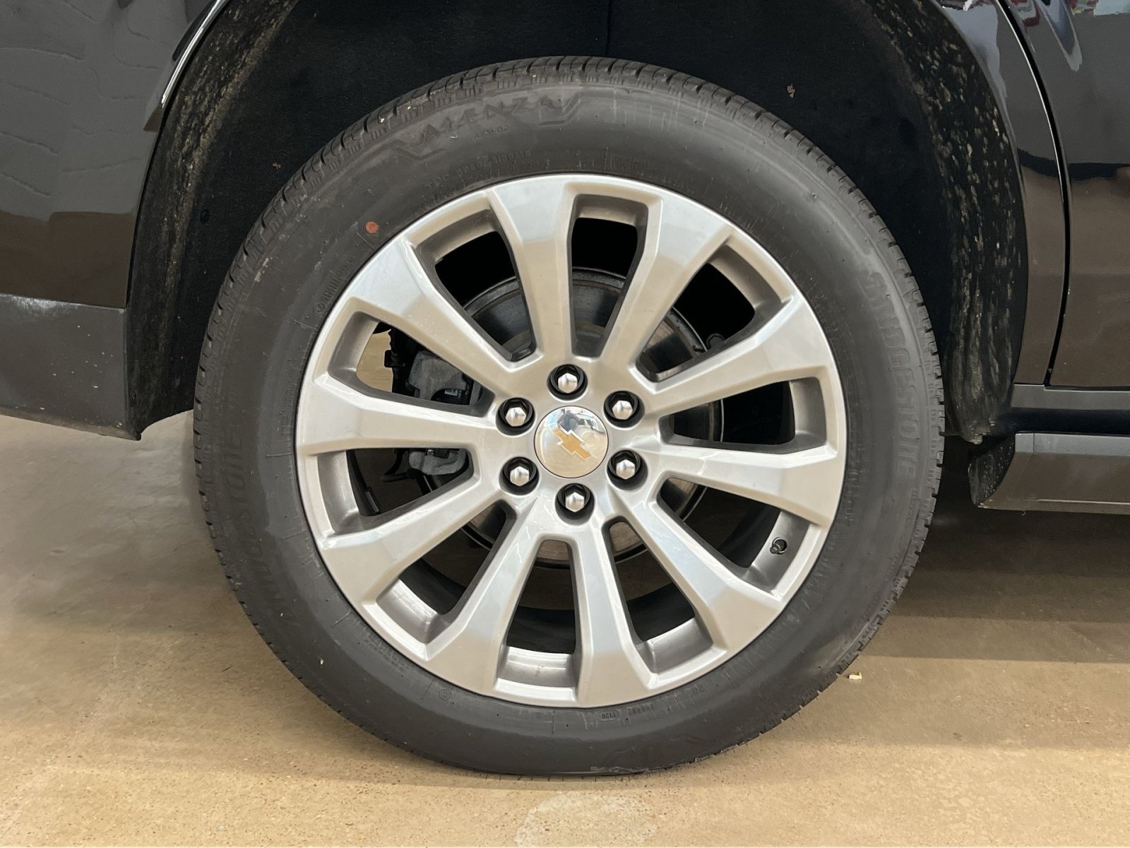 Used 2023 Chevrolet Tahoe High Country w/ LPO, Illumination Package AWD/4WD image 8