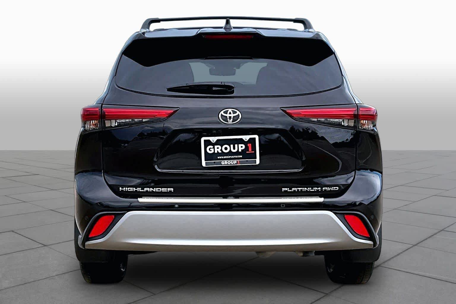 Used 2020 Toyota Highlander Platinum AWD/4WD image 5