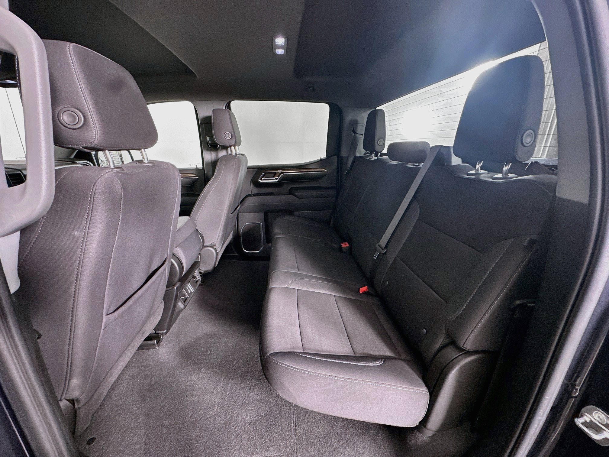 Used 2024 Chevrolet Silverado 1500 LT AWD/4WD image 27