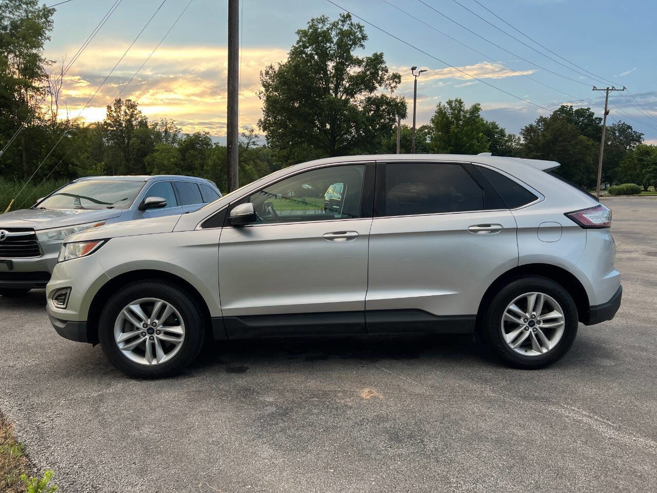 Used 2016 Ford Edge SEL w/ Equipment Group 201A image 2