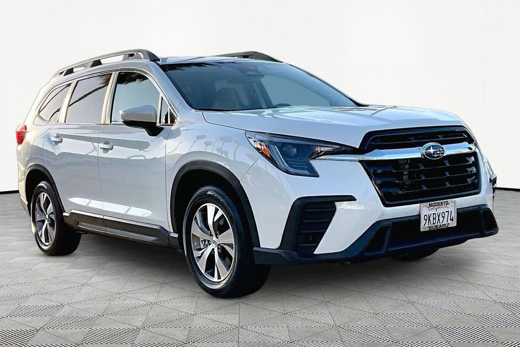 Used 2024 Subaru Ascent Premium w/ Convenience Package image 5