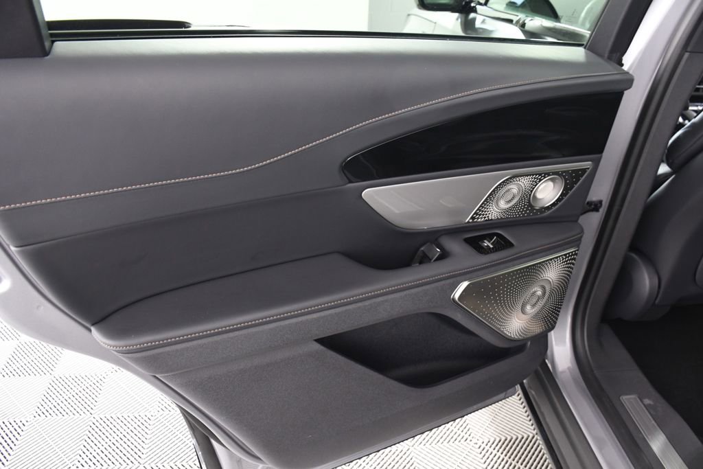 Used 2025 Lincoln Nautilus Reserve image 26