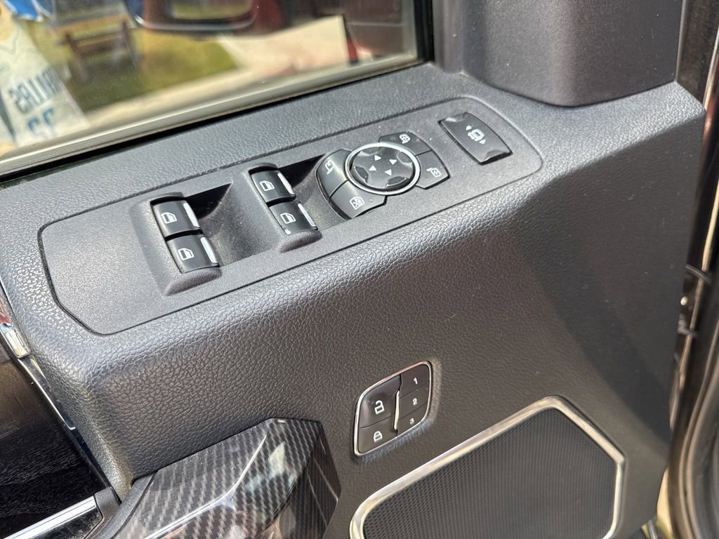 Used 2019 Ford F250 Platinum w/ Platinum Ultimate Package AWD/4WD image 16