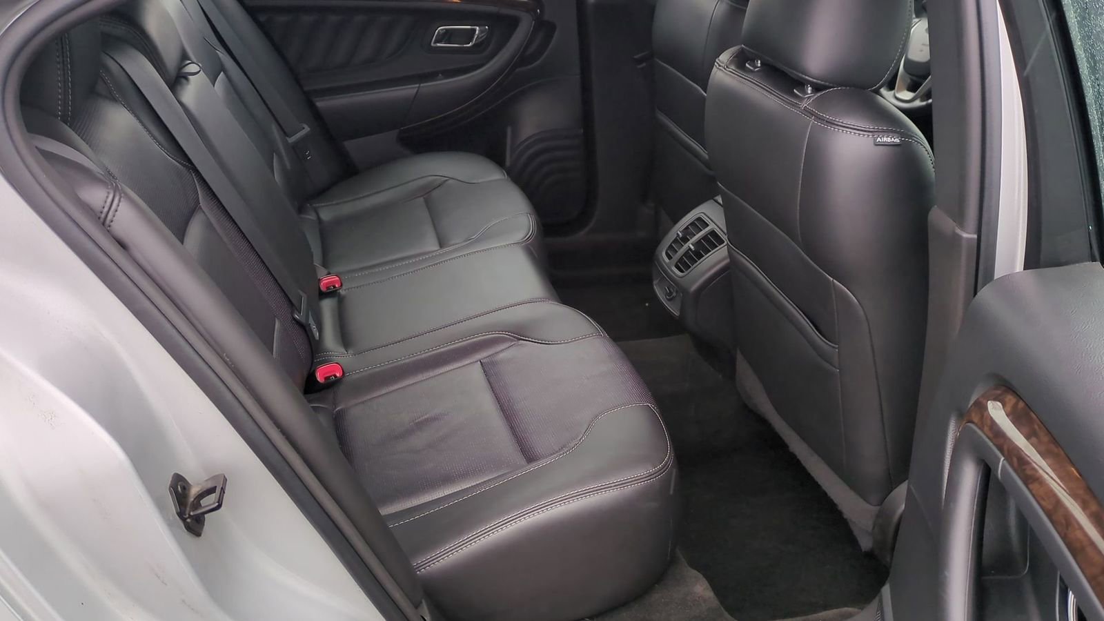 Used 2014 Ford Taurus Limited image 21