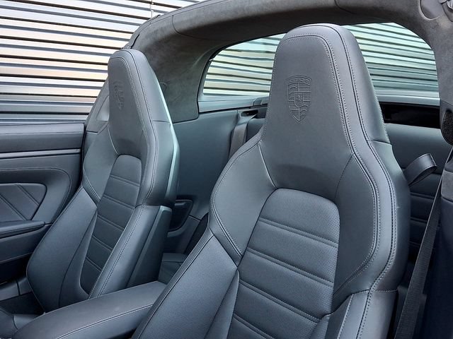 Certified 2025 Porsche 911 Targa 4 GTS AWD/4WD image 5