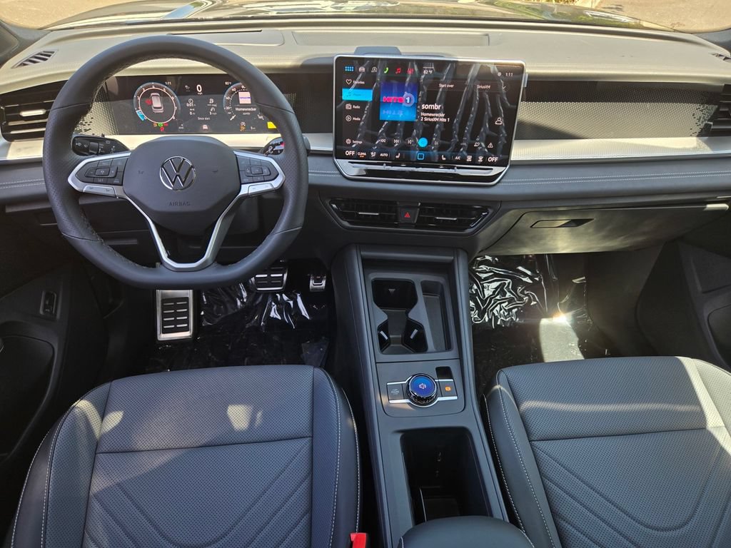 New 2026 Volkswagen Tiguan SE R-Line FWD image 6