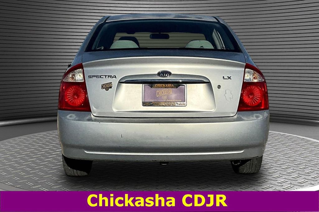 Used 2005 Kia Spectra image 5