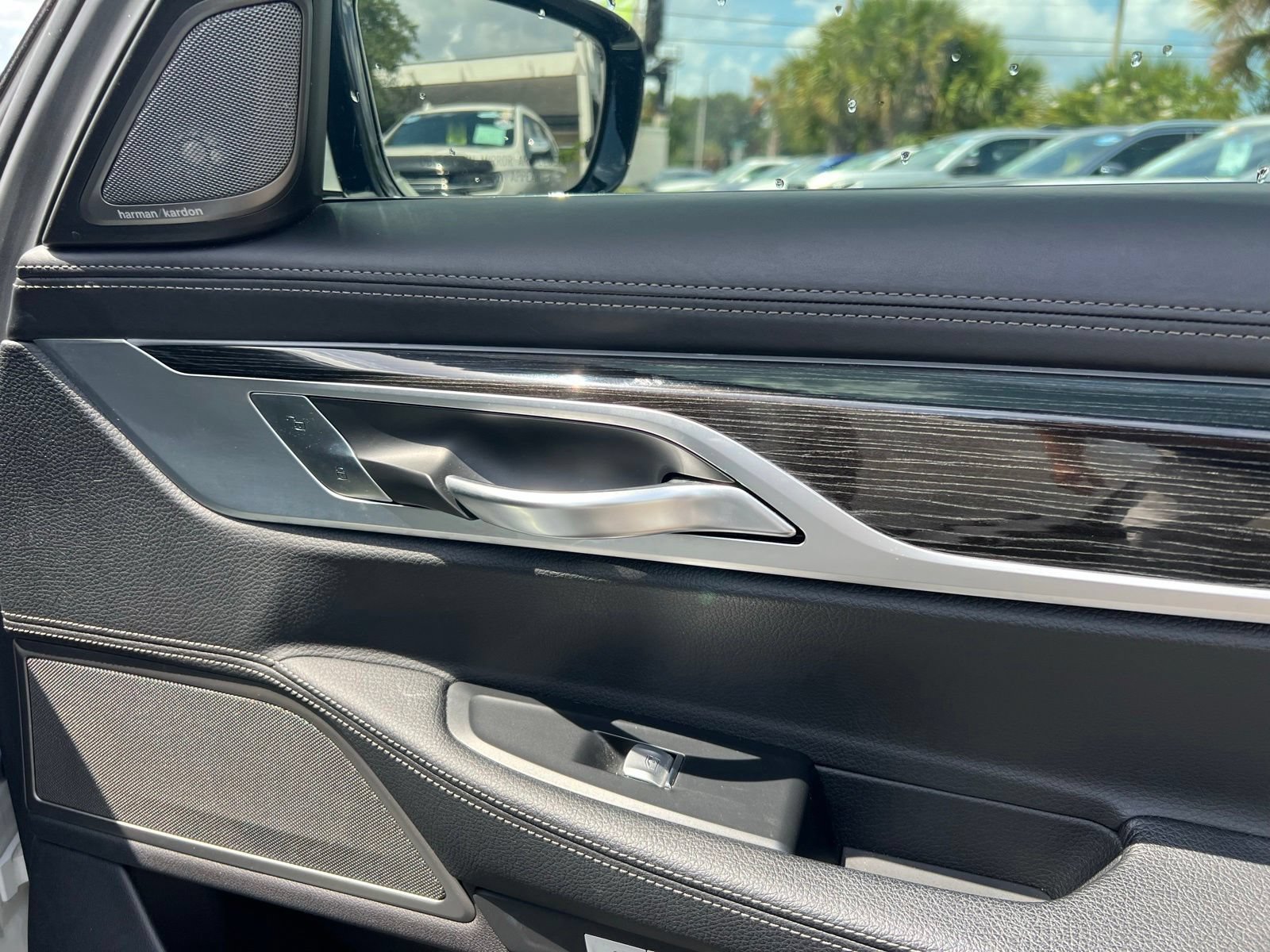 Used 2018 BMW 740e xDrive w/ M Sport Package AWD/4WD image 59