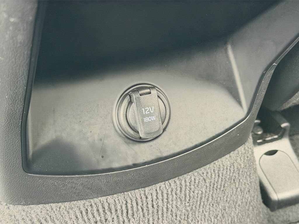 Used 2024 Kia Sorento S FWD image 16