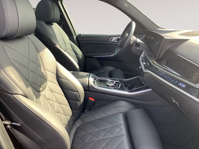 Certified 2024 BMW X5 xDrive40i w/ M Sport Package image 15