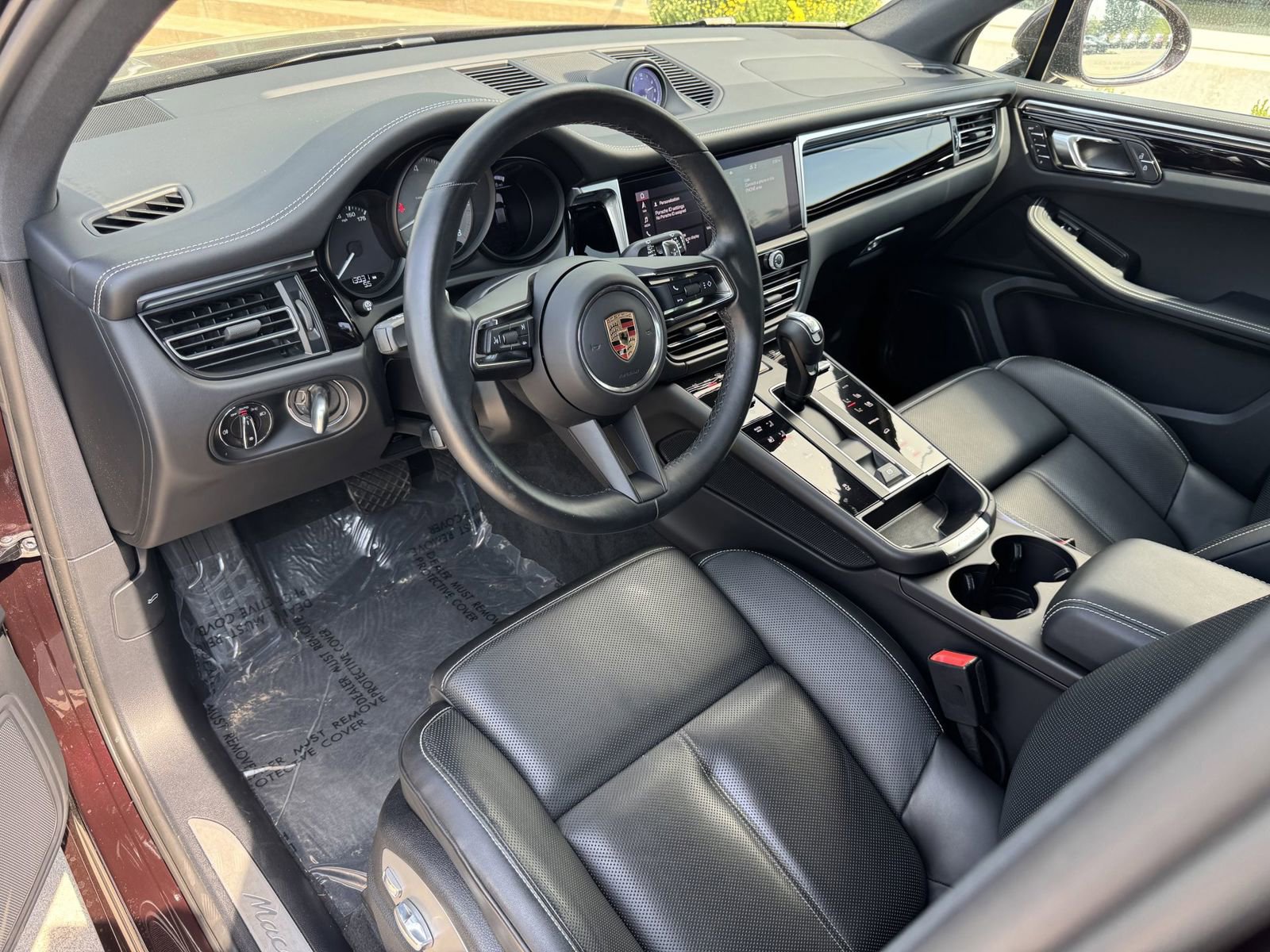 Certified 2024 Porsche Macan S image 4