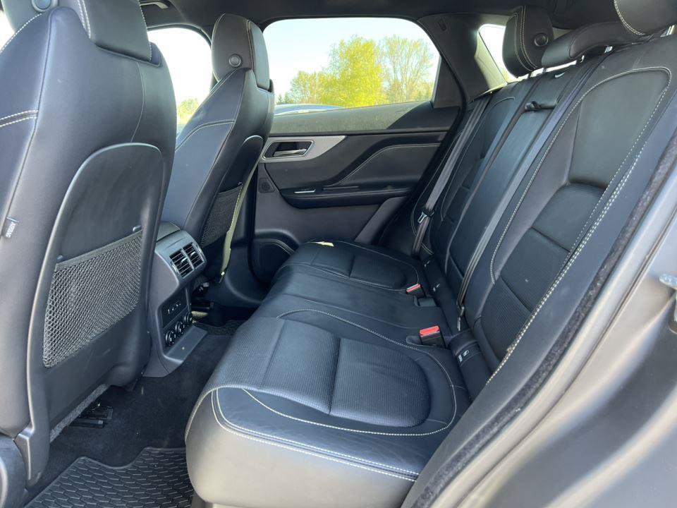 Used 2017 Jaguar F-PACE S AWD/4WD image 4