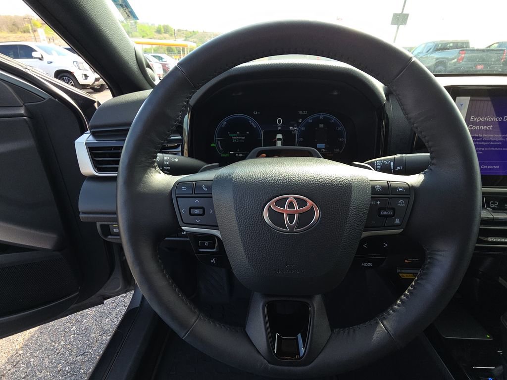 Used 2025 Toyota Camry XSE w/ Premium Plus Package image 17