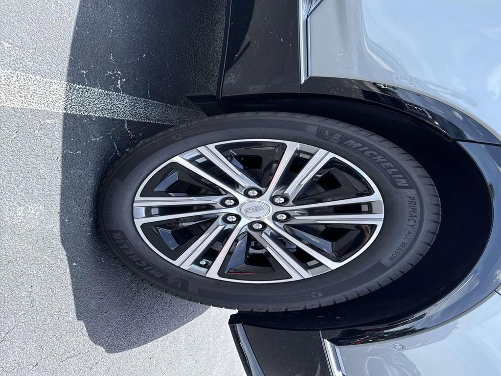 New 2025 Cadillac Lyriq Luxury image 10