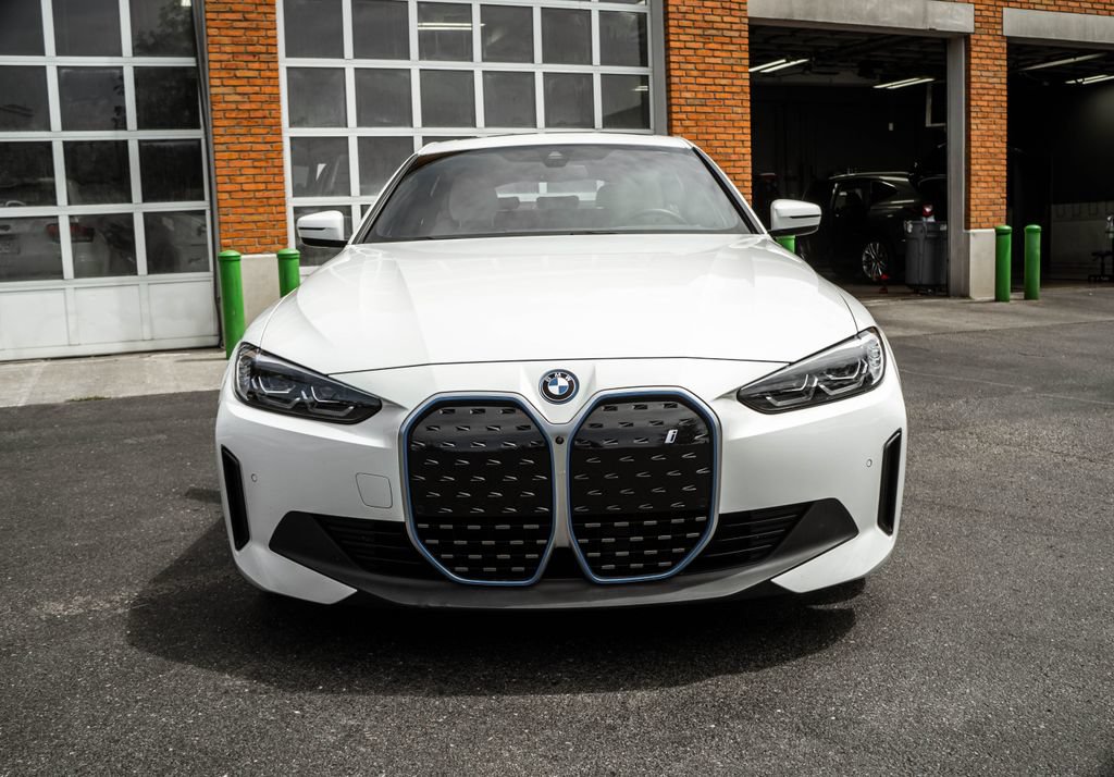 Used 2023 BMW i4 eDrive35 w/ Premium Package RWD image 35
