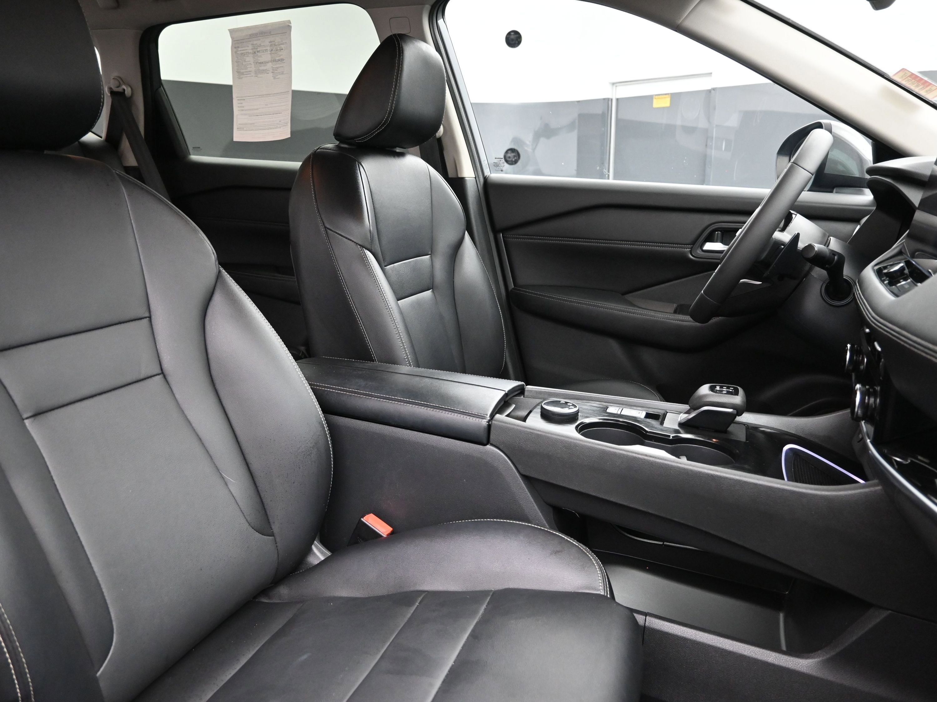 Used 2024 Nissan Rogue SL image 26