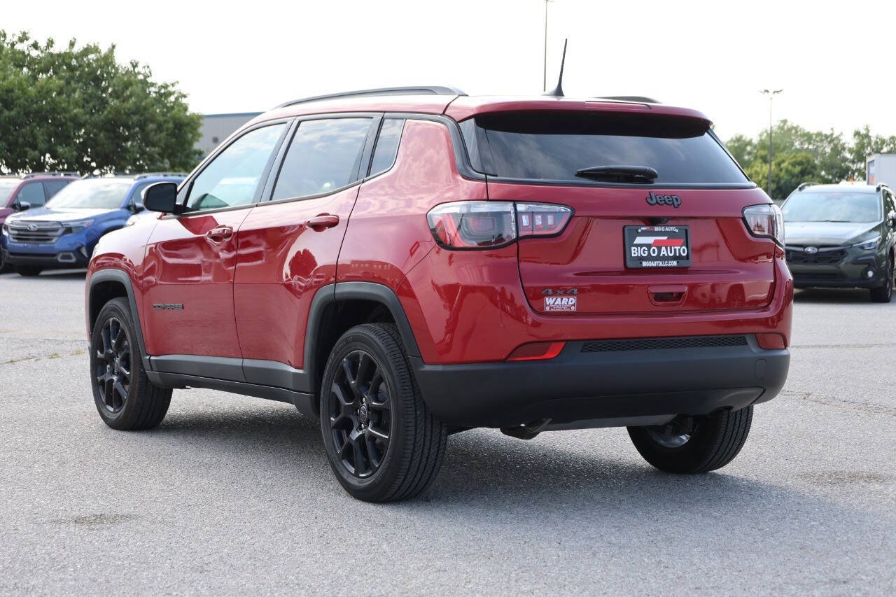 Used 2026 Jeep Compass Latitude AWD/4WD image 11