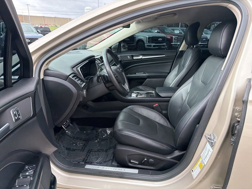 Used 2017 Ford Fusion Titanium image 10