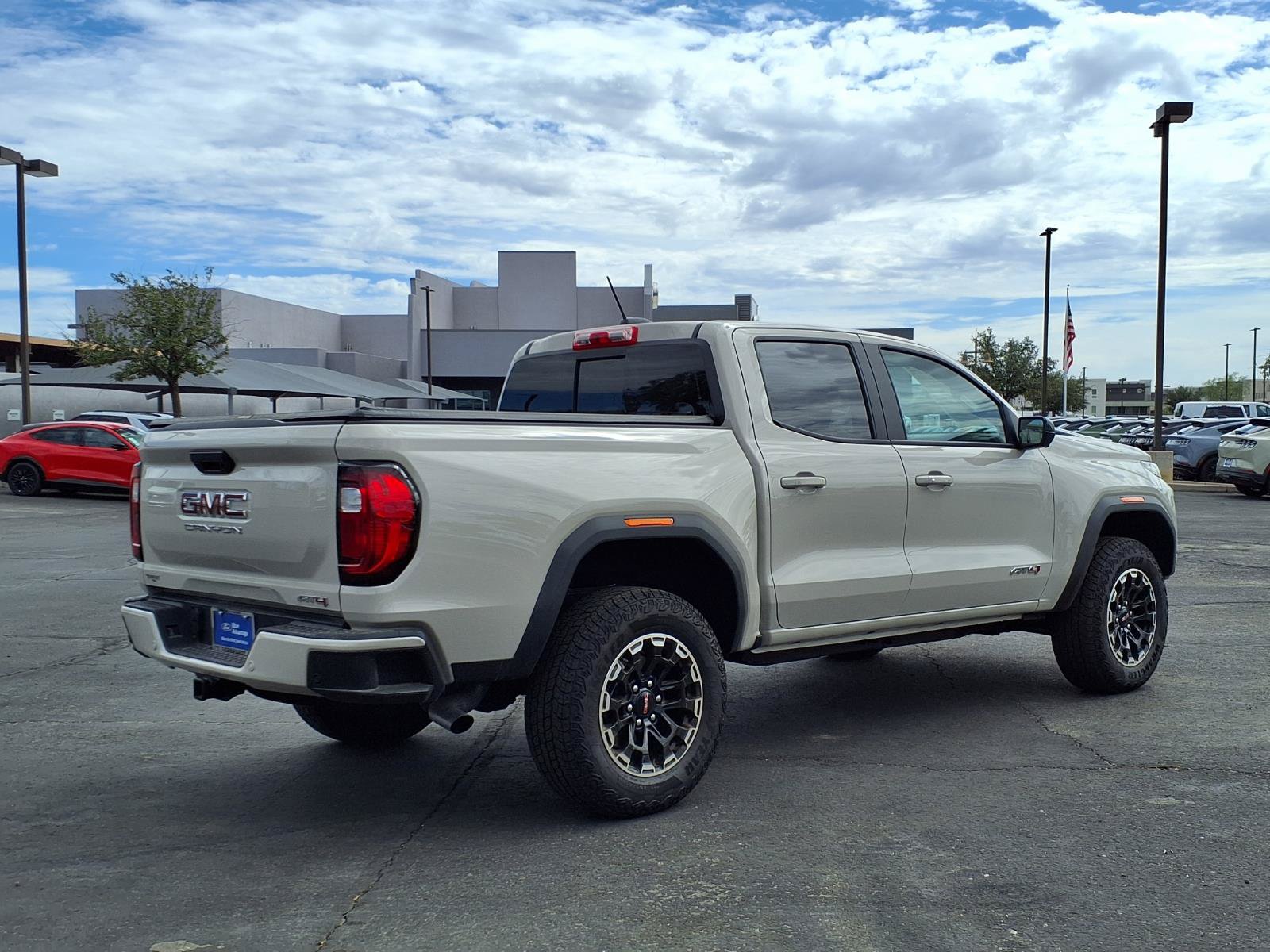 Used 2026 GMC Canyon AT4 w/ Technology Plus Package AWD/4WD image 6