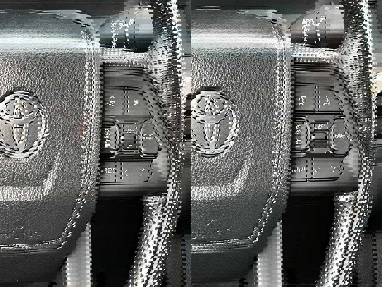 Used 2025 Toyota Tacoma SR5 image 14