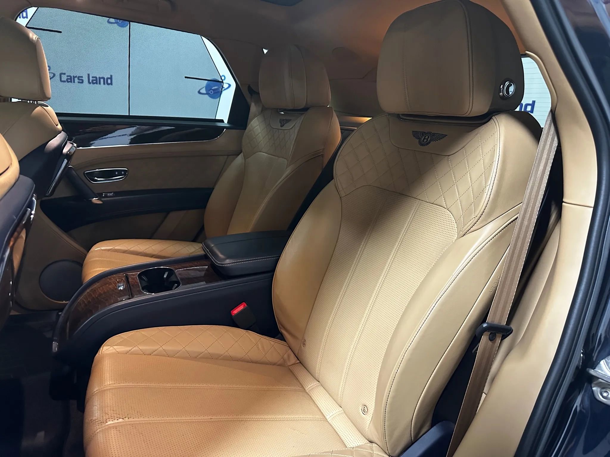 Used 2017 Bentley Bentayga image 15