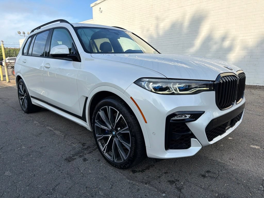 Used 2022 BMW X7 M50i AWD/4WD image 8