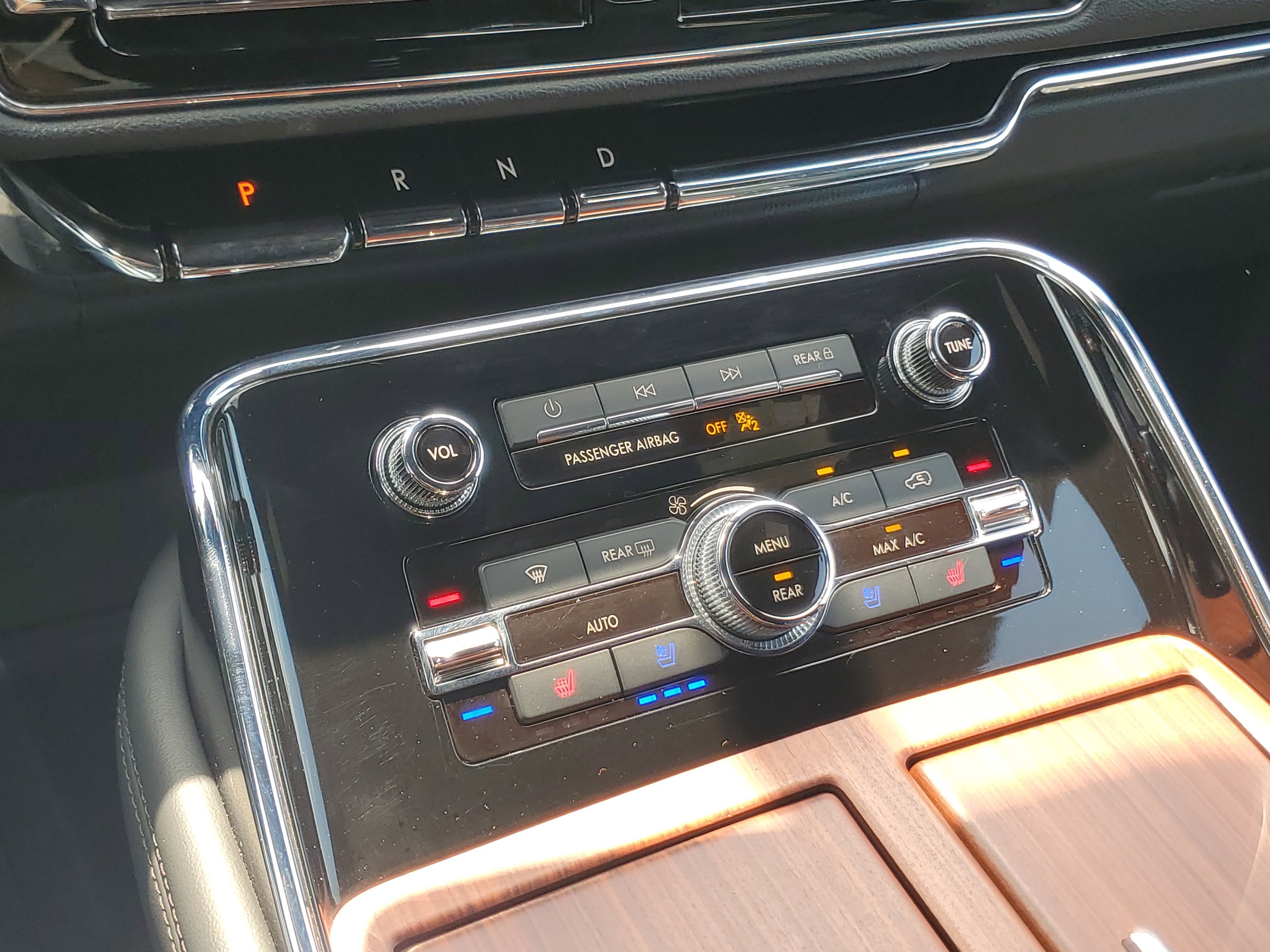 Certified 2023 Lincoln Navigator Reserve AWD/4WD image 18