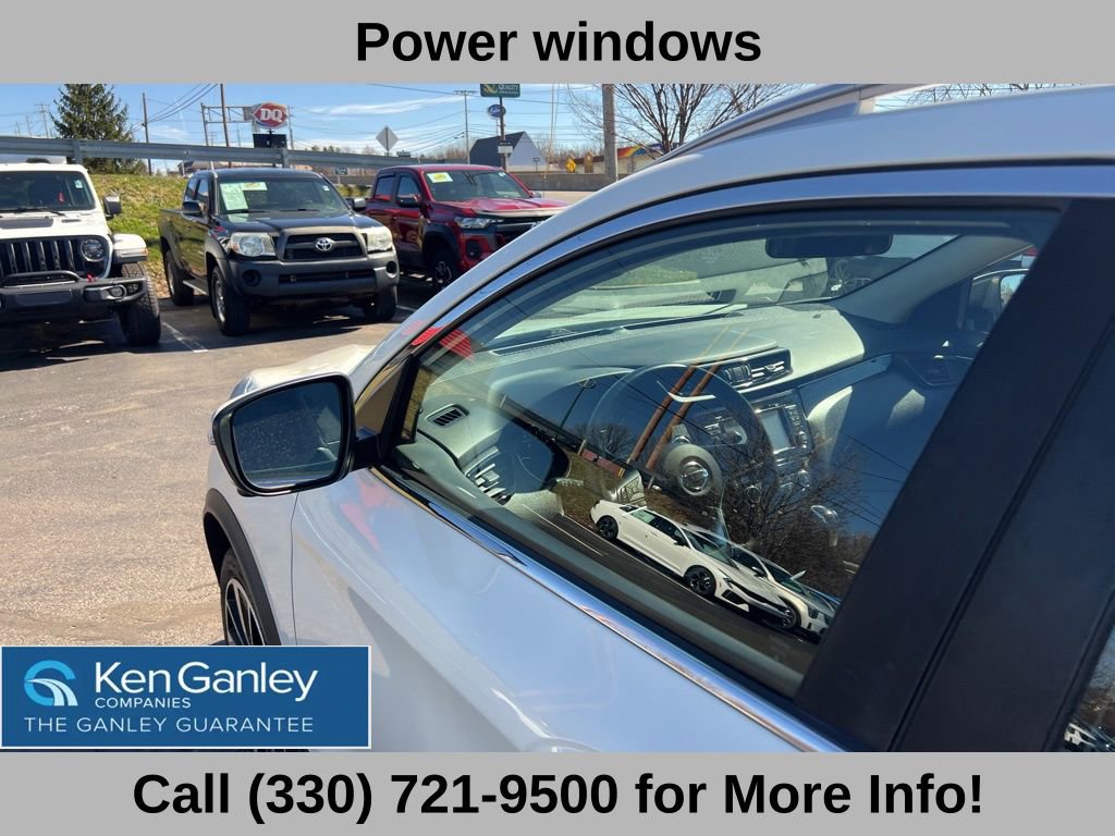 Used 2017 Nissan Rogue Sport SL image 24