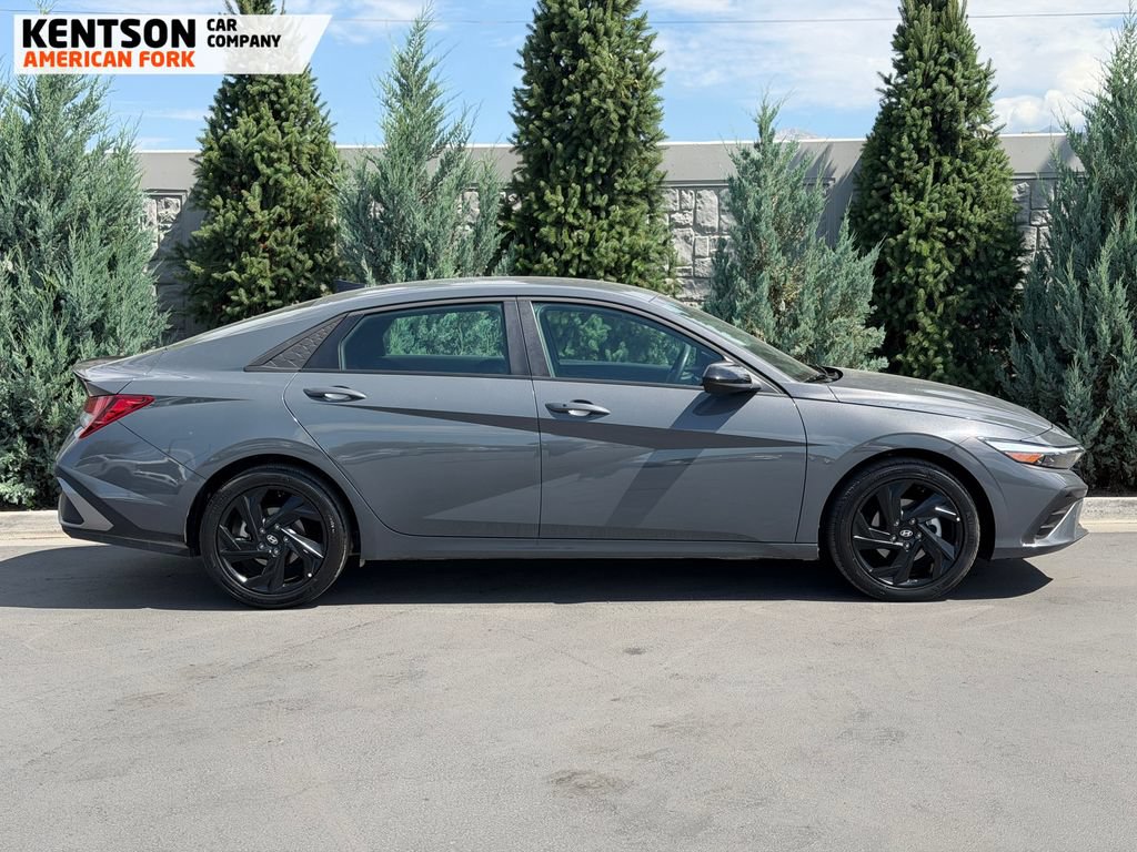Used 2026 Hyundai Elantra Sport FWD image 10