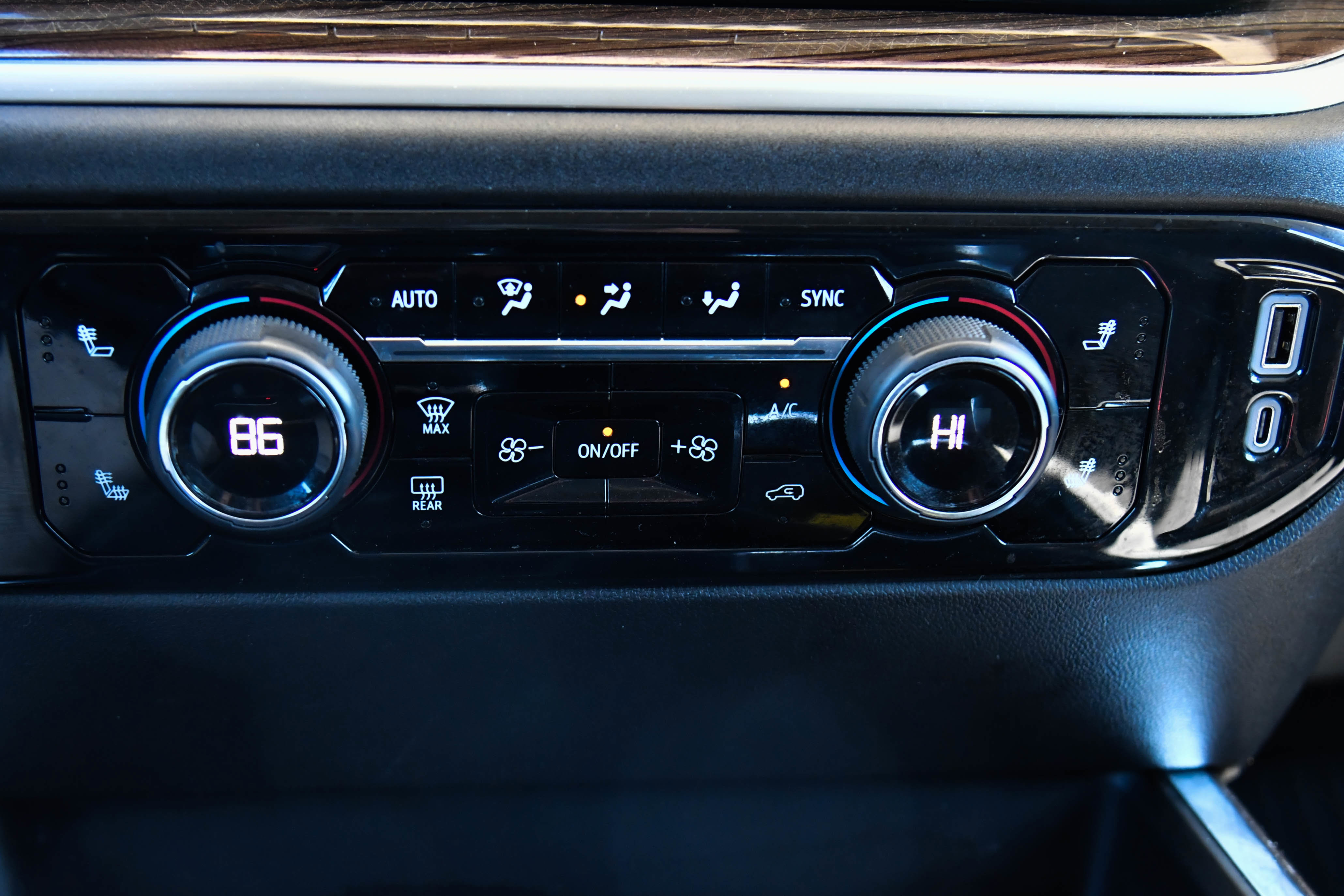 Used 2024 Chevrolet Silverado 1500 RST w/ Convenience Package II image 25