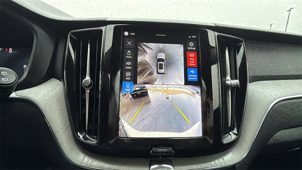 Certified 2025 Volvo XC60 B5 Plus image 18