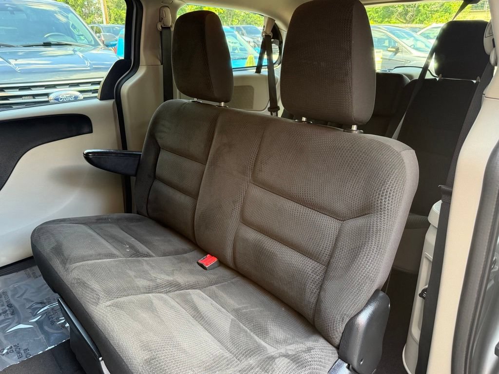 Used 2018 Dodge Grand Caravan SE w/ UConnect Hands-Free Group FWD image 14