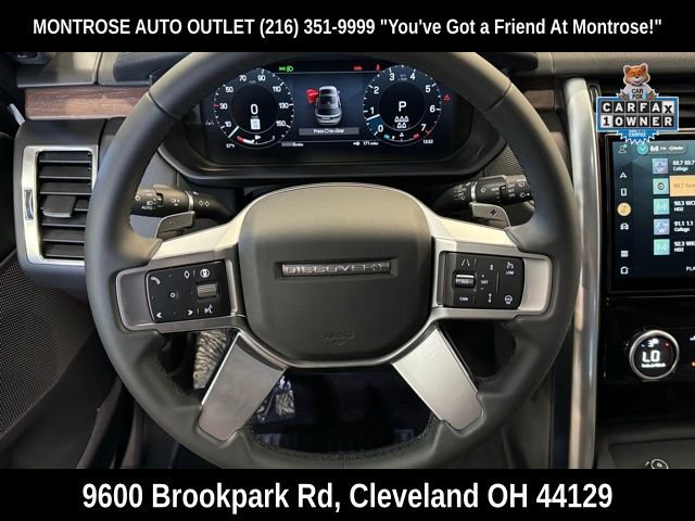 Used 2024 Land Rover Discovery Dynamic SE image 16