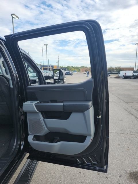 New 2026 Ford F350 XLT image 30