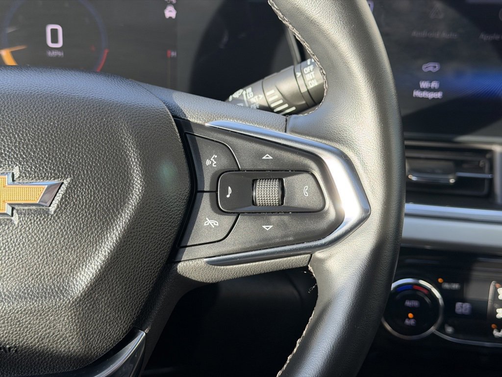 Used 2024 Chevrolet Trax LT w/ Sunroof Package image 20