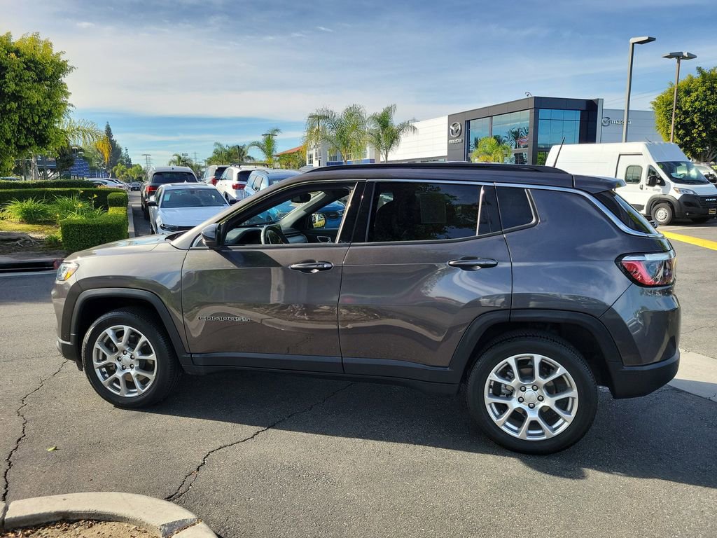 Used 2023 Jeep Compass Latitude w/ Sun and Sound Group image 29